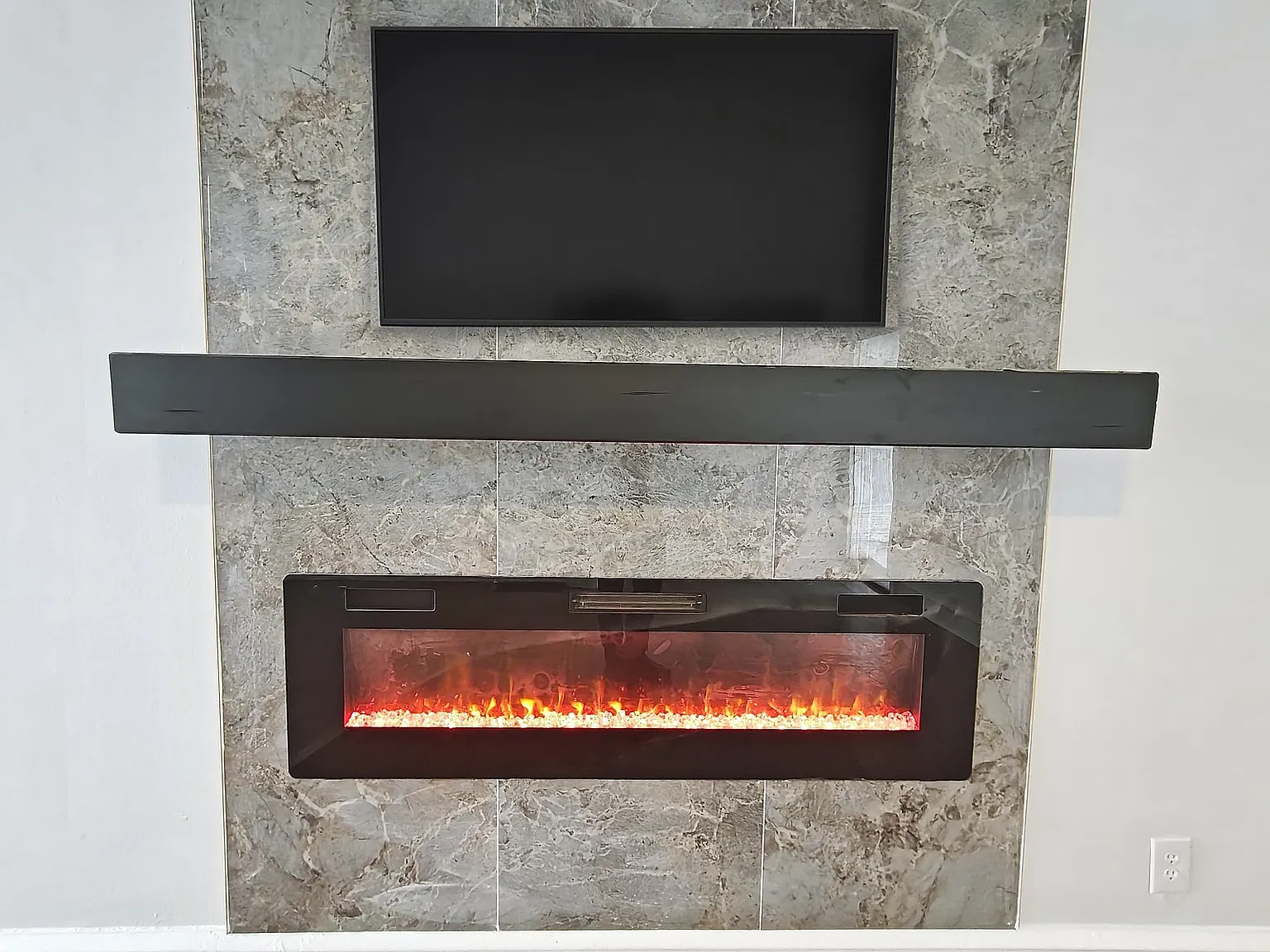 Gorgeous Home Available Now! — Photo 3