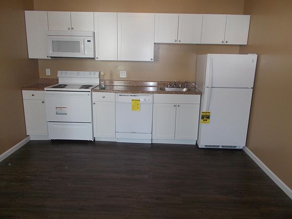 2nd image of 110 Henry St #4