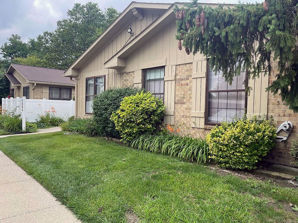 1st image of 2684 Roundtree Dr