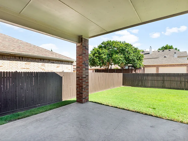 14895 Farmcote Dr — Photo 35