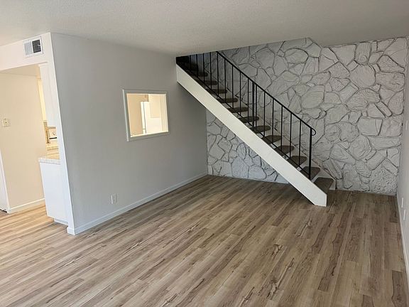 2nd image of 420 Chestnut St