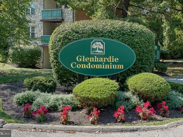 5 Drummers Ln, Wayne, PA 19087