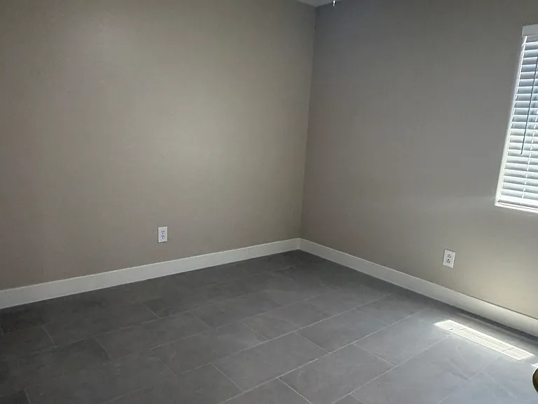 17737 W Hearn Rd — Photo 6