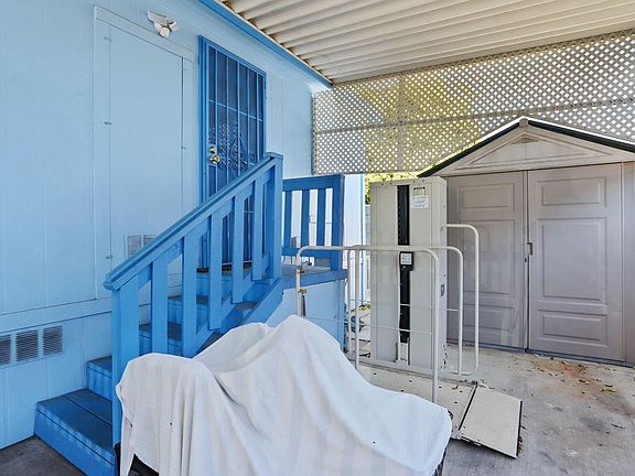 2nd image of 1830 E Yosemite Ave Space 64