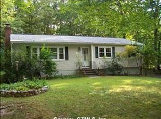 19 Woodsvale Rd, Madison, CT 06443