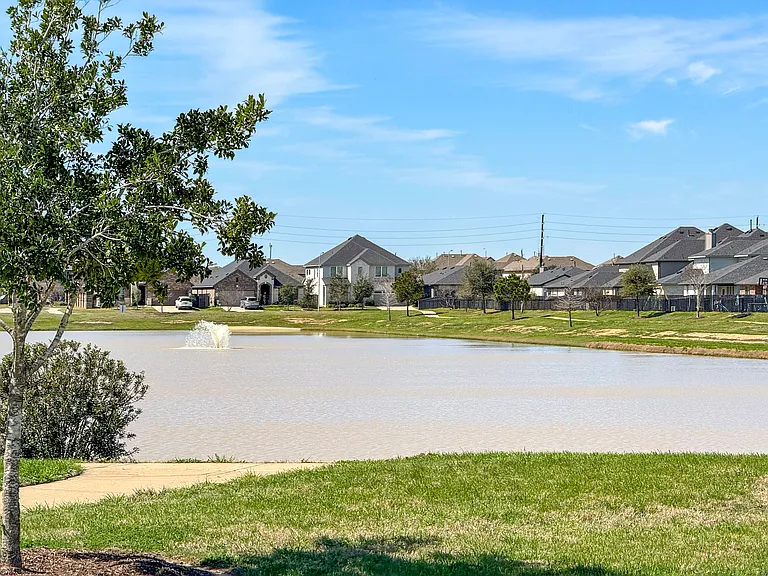 28503 Hannahs Harbor Ln — Photo 28