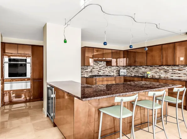 415 East 37th Street image 7 of 30