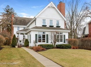 112 Wildwood Rd, Lake Forest, IL 60045