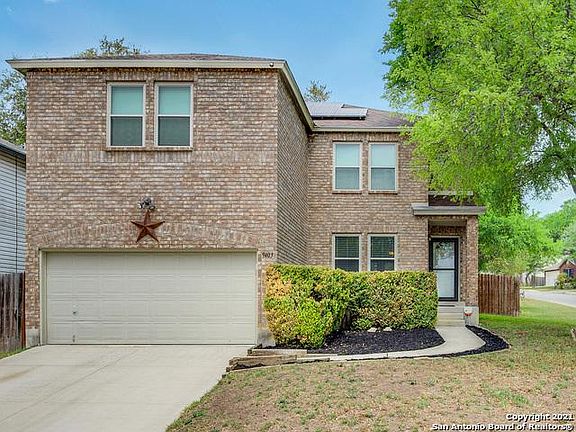 2nd image of 9403 Winding Elm Pl
