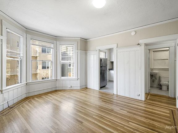 3rd image of 1373 Clay St #1385-17