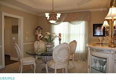 5th image of 8031 Saybrook Dr