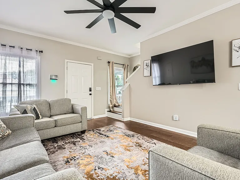 908 McDaniel St SW — Photo 10