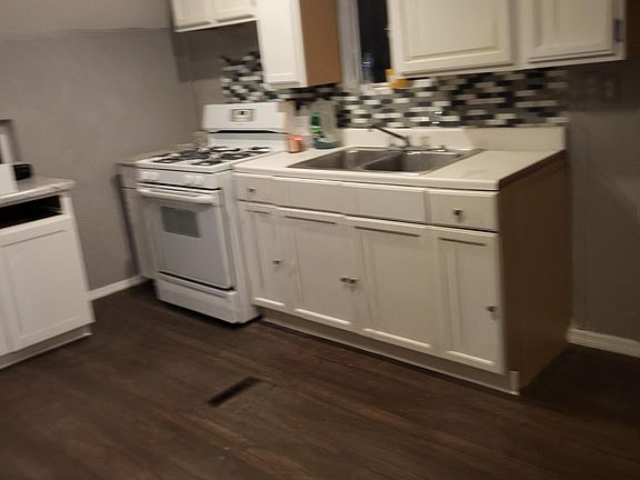 5th image of 822 Corbin St #2