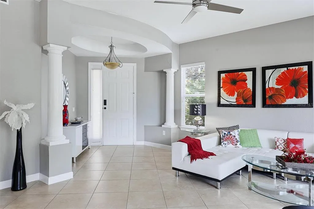 3 bed, 3.0 bath, 2039 sqft, $5,500 — Photo 4