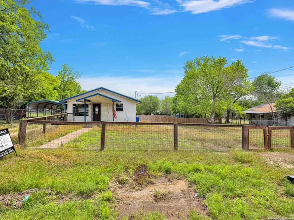 116 3RD ST, Ingram, TX 78025