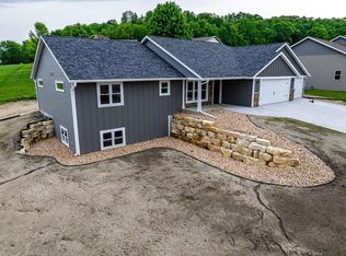 W3852 Harvey Ln, Mindoro, WI 54644