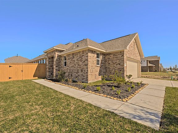 2nd image of 1209 Red Hills Dr