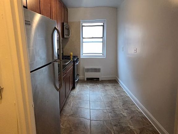 5th image of 4232 201st St APT 5D
