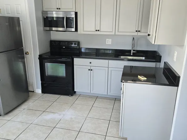 1179 White Oak Rd, Fredericksburg, VA 22405