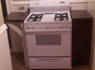 22 Grove St #1R, Woonsocket, RI 02895