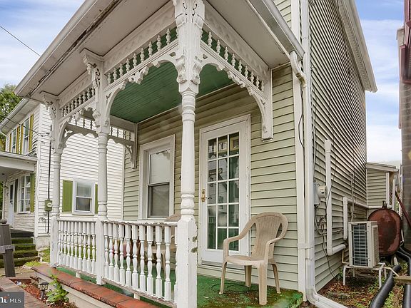 3rd image of 409 Julian St