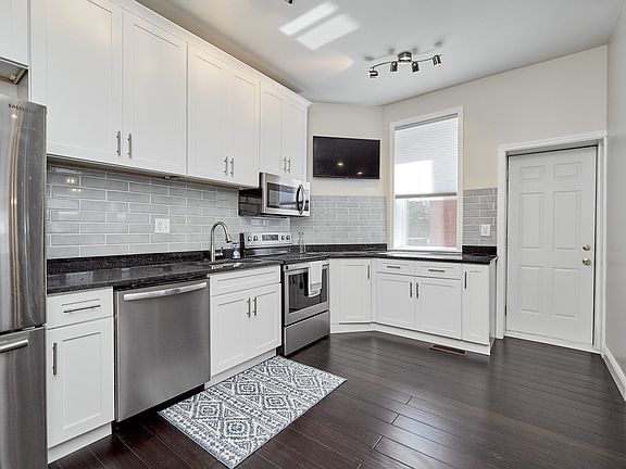 5th image of 3805 Lindell Blvd APT J