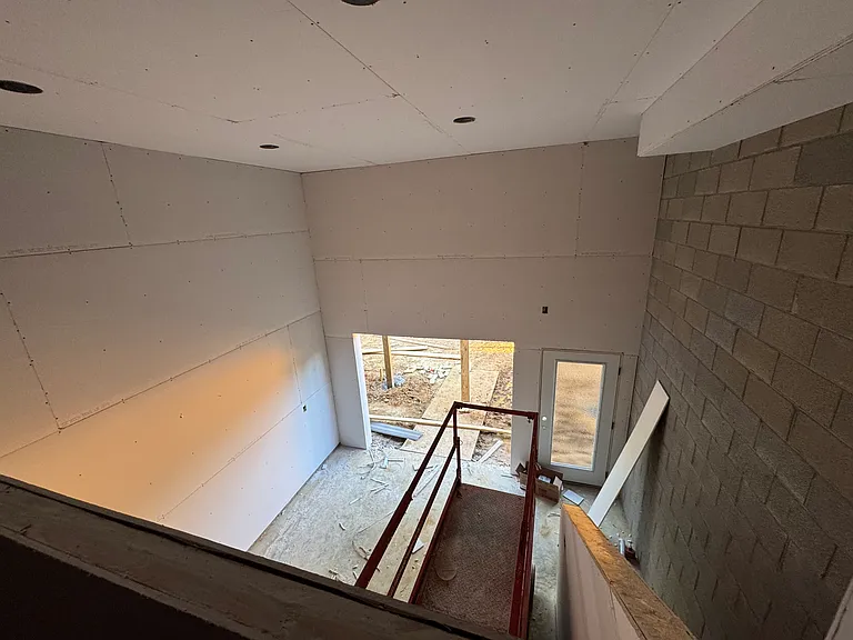 135 Norway Ave — Photo 4