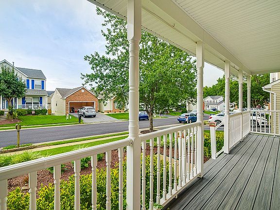 4th image of 7 Ella Ct