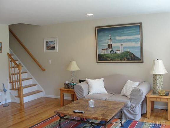 4th image of 306 Pinebrook Dr #306