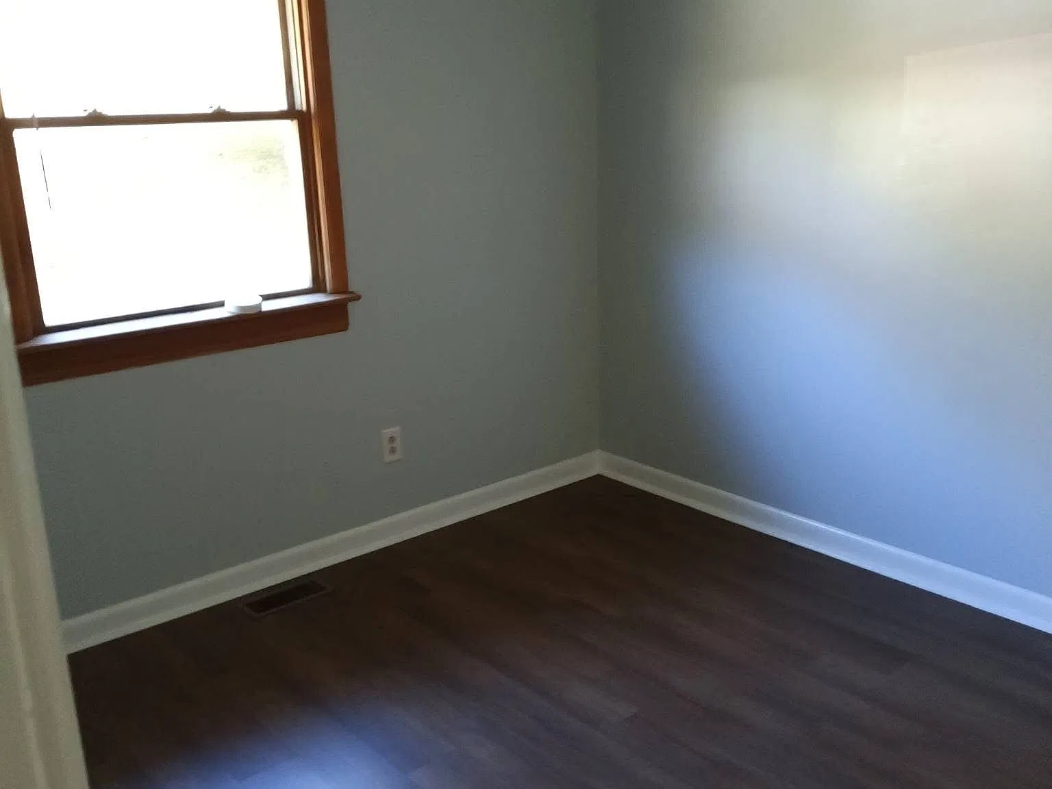 3 bed, 960 sqft, $1,200 — Photo 4