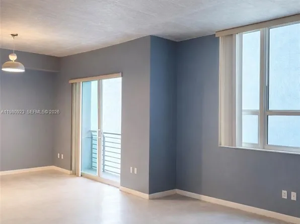 234 NE 3rd St, Miami, FL