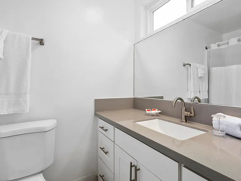 Kling Trio Apartments — Photo 19