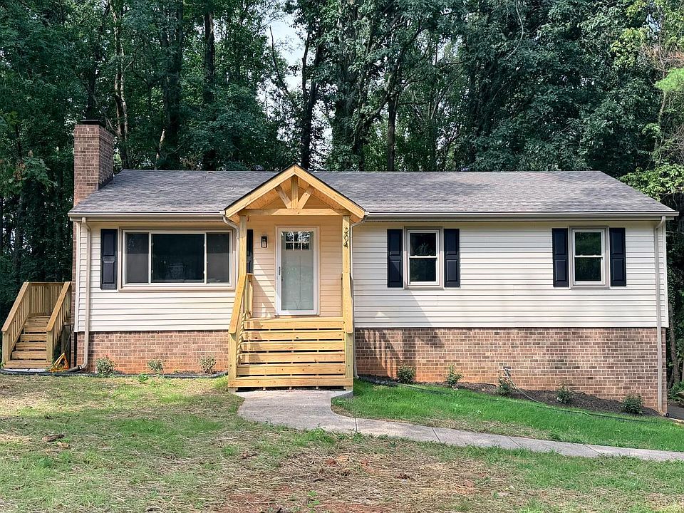 1st image of 204 Simsbury Ln