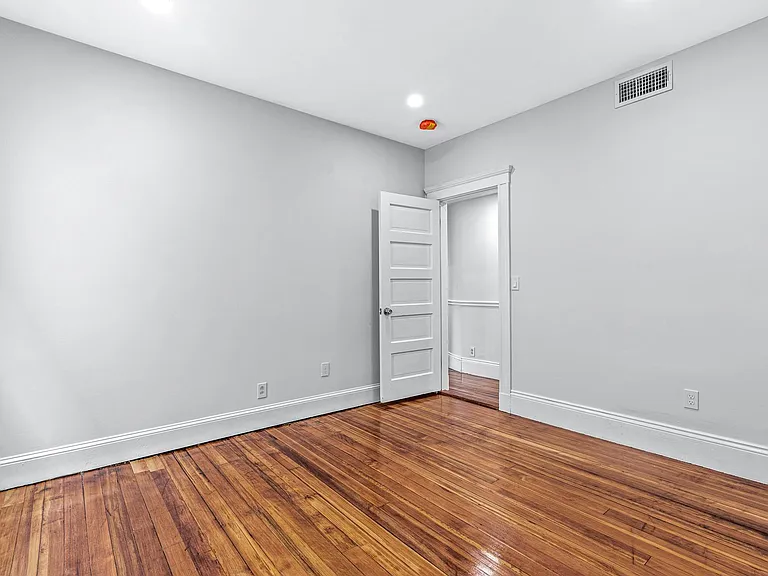 79 Pleasant St #1 — Photo 9