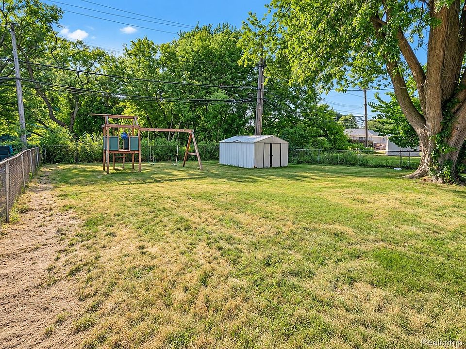 1635 Castleton Dr, photo 15
