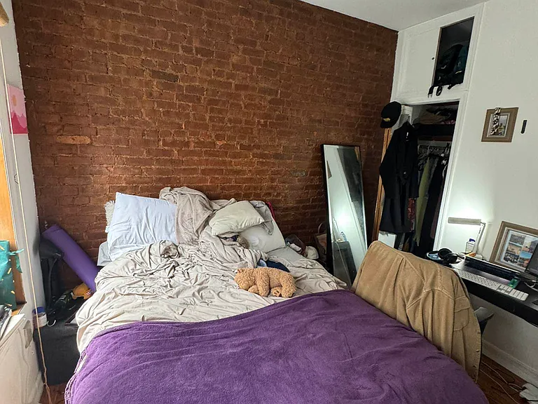 530 E 13th St #18 — Photo 10
