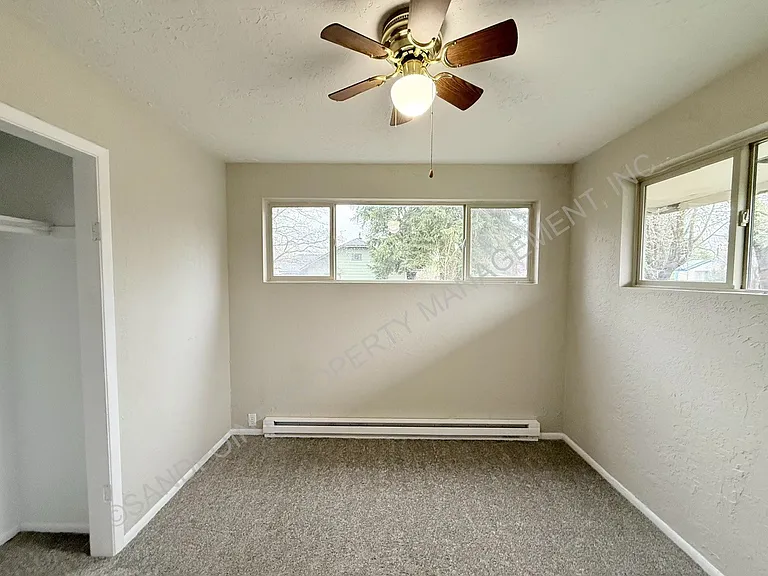 819 Hickory St — Photo 29