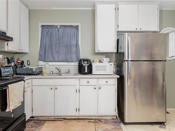 5th image of 4405 Tucson Dr