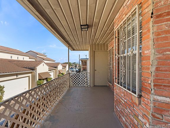 3rd image of 8033 N New Braunfels # 106