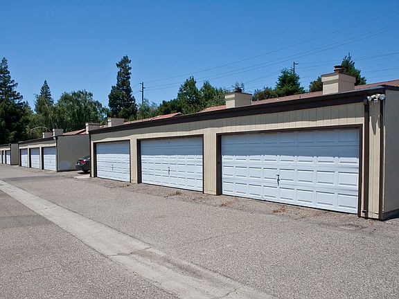 5th image of 1008 Standiford Ave APT C