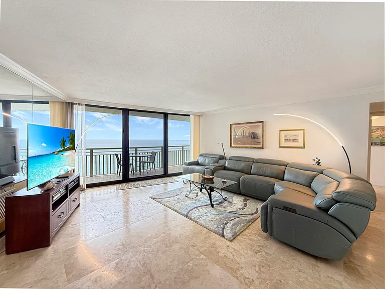 3000 N Ocean Dr #40E — Photo 2