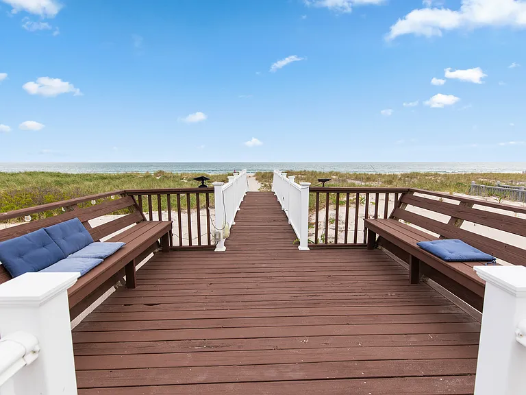 863 Dune Rd — Photo 42