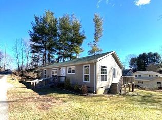 70 Westbrook Cir, Clyde, NC 28721