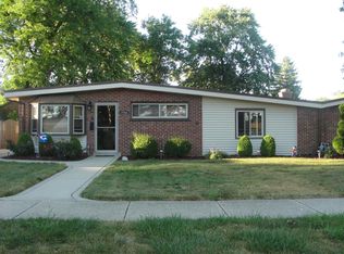 7900 W 98th Pl, Hickory Hills, IL