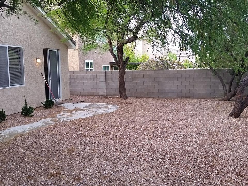 2nd image of 1024 Venetian Hills Ln