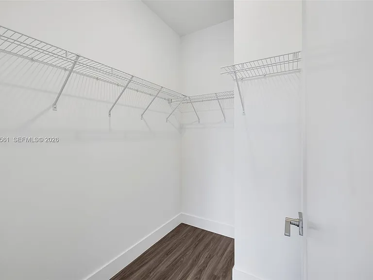 19749 NE 16th Pl — Photo 38