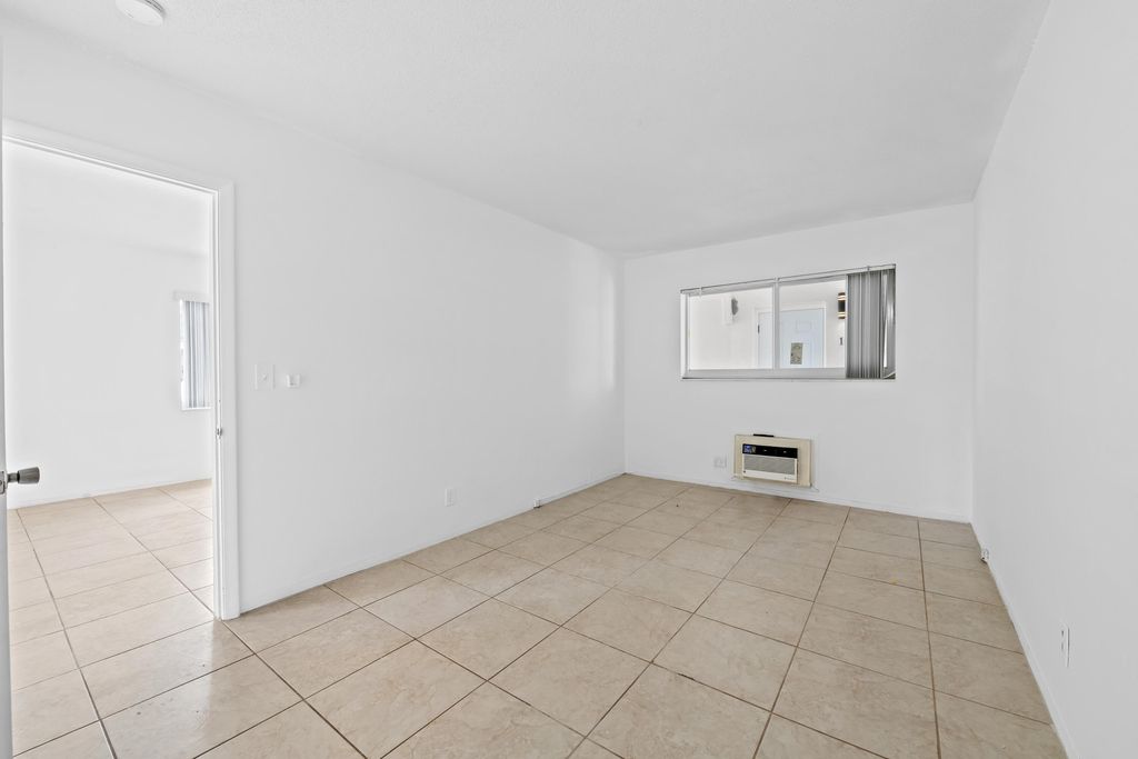 2601 NE 1st Street #17, photo 7