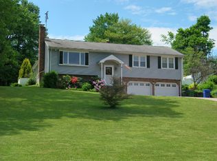 53 Washington Rd, Cromwell, CT 06416