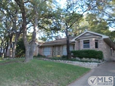 1st image of 4704 Valleycrest Dr
