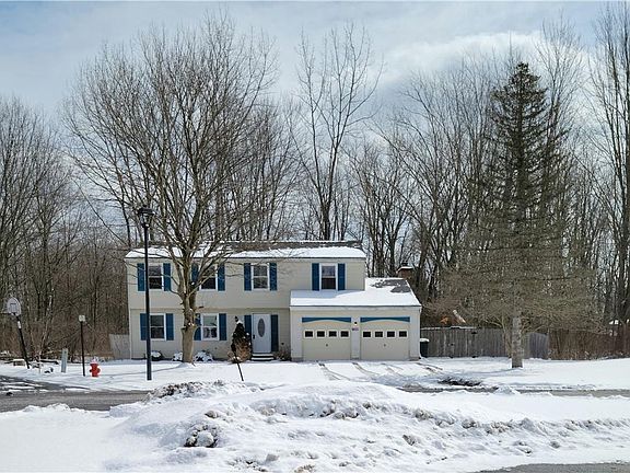 3rd image of 8071 White Birch Cir